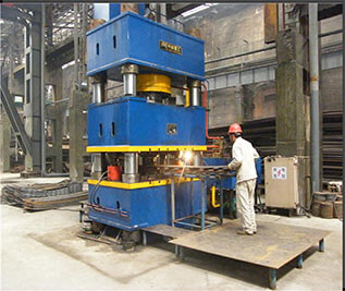 鋼板加工設(shè)備 1000T液壓機(jī) 鋼板加工設(shè)備 1000T液壓機(jī)